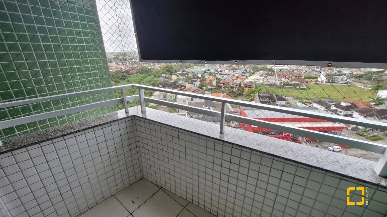 Apartamento com 79m², 4 quartos (sendo 1 suíte), 2 garagens, no bairro Córrego Grande em Florianópolis