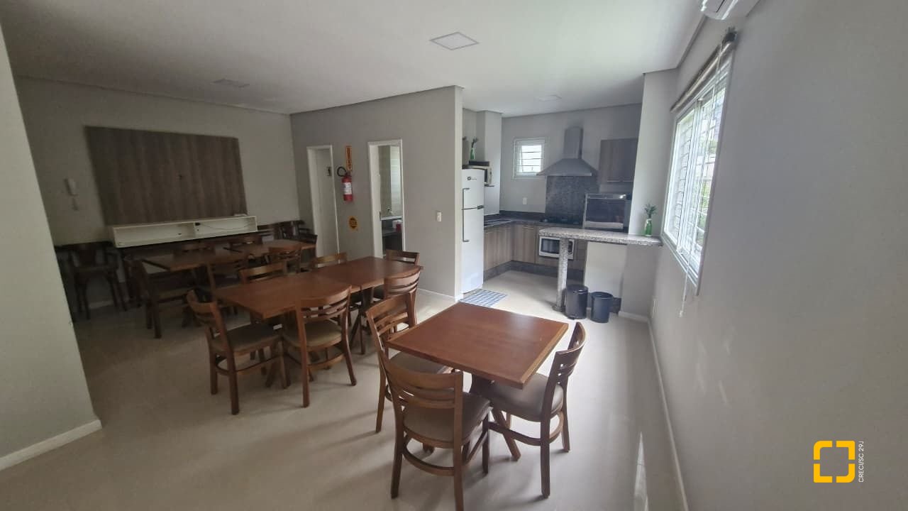 Apartamento com 79m², 4 quartos (sendo 1 suíte), 2 garagens, no bairro Córrego Grande em Florianópolis