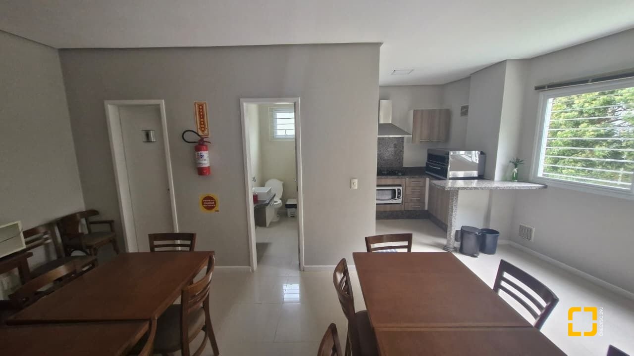 Apartamento com 79m², 4 quartos (sendo 1 suíte), 2 garagens, no bairro Córrego Grande em Florianópolis