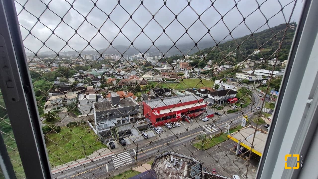 Apartamento com 79m², 4 quartos (sendo 1 suíte), 2 garagens, no bairro Córrego Grande em Florianópolis