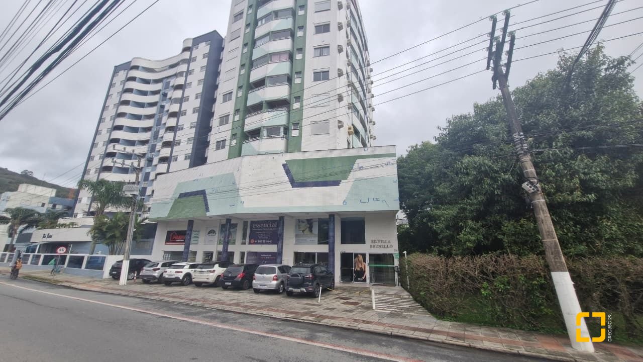 Apartamento com 79m², 4 quartos (sendo 1 suíte), 2 garagens, no bairro Córrego Grande em Florianópolis