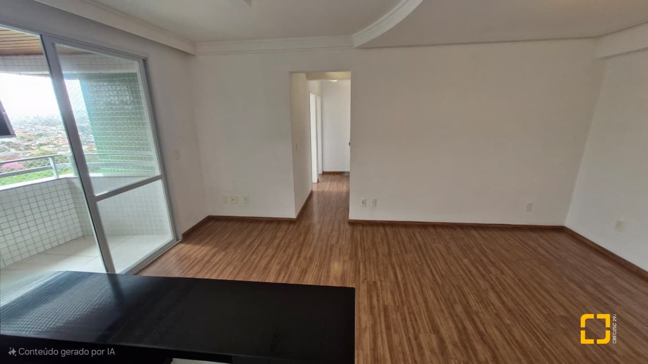 Apartamento com 79m², 4 quartos (sendo 1 suíte), 2 garagens, no bairro Córrego Grande em Florianópolis