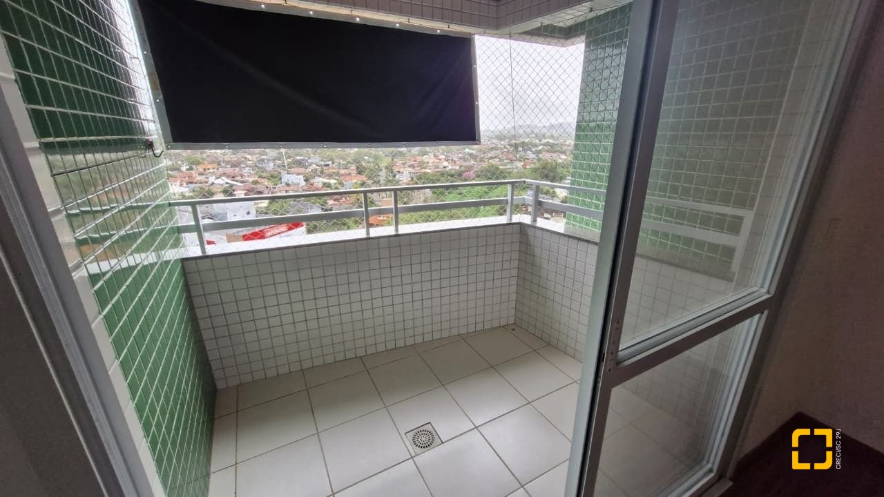 Apartamento com 79m², 4 quartos (sendo 1 suíte), 2 garagens, no bairro Córrego Grande em Florianópolis