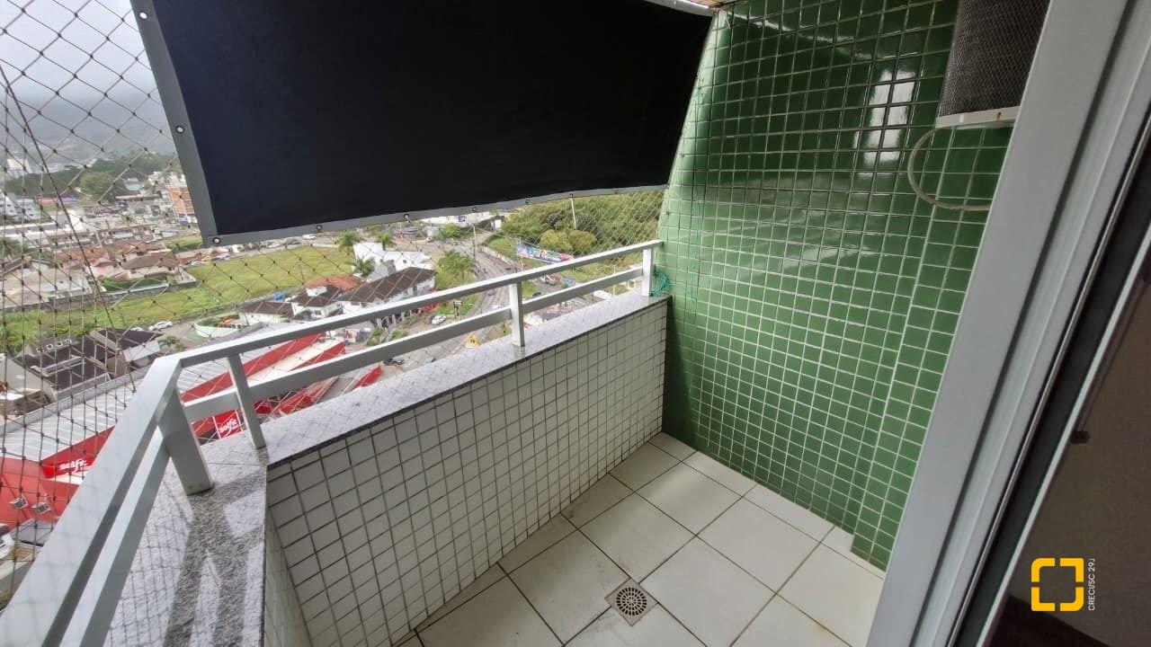 Apartamento com 79m², 4 quartos (sendo 1 suíte), 2 garagens, no bairro Córrego Grande em Florianópolis