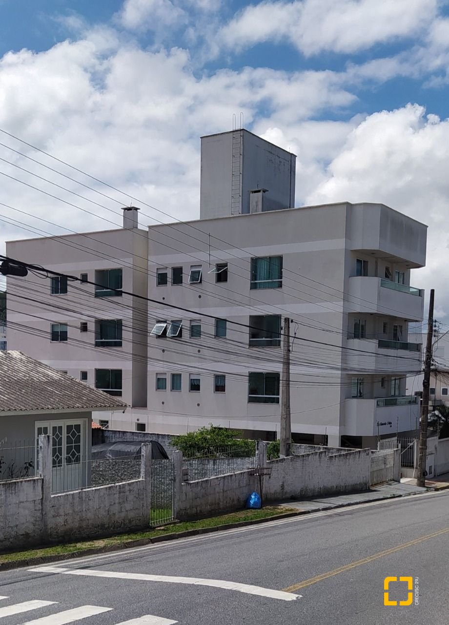 Apartamento com 74m², 3 quartos (sendo 1 suíte), 1 garagem, no bairro Forquilhinhas em São José