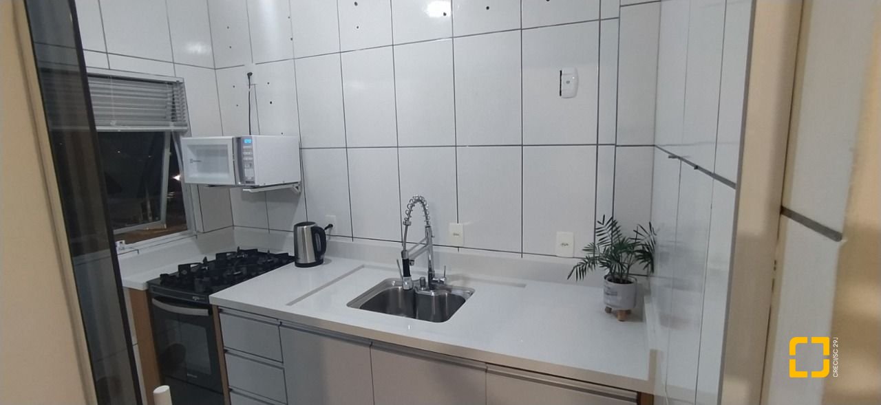 Apartamento com 74m², 3 quartos (sendo 1 suíte), 1 garagem, no bairro Forquilhinhas em São José