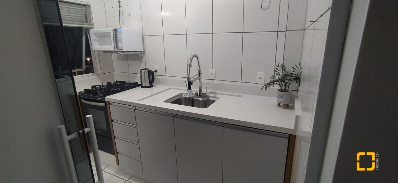 Apartamento com 74m², 3 quartos (sendo 1 suíte), 1 garagem, no bairro Forquilhinhas em São José