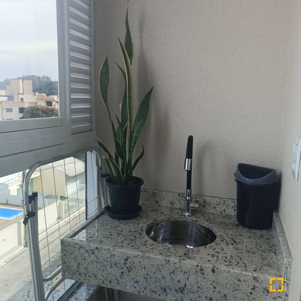 Apartamento com 81m², 3 quartos (sendo 1 suíte), 2 garagens, no bairro Ingleses do Rio Vermelho em Florianópolis