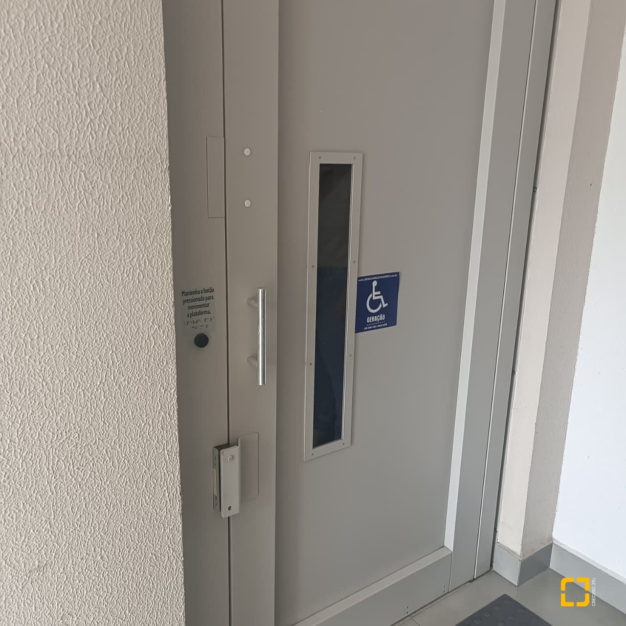 Apartamento com 81m², 3 quartos (sendo 1 suíte), 2 garagens, no bairro Ingleses do Rio Vermelho em Florianópolis