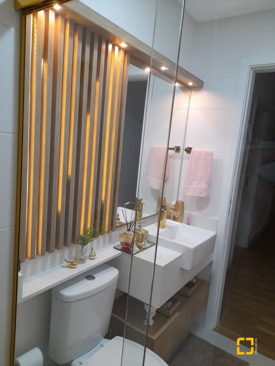 Apartamento com 81m², 3 quartos (sendo 1 suíte), 2 garagens, no bairro Ingleses do Rio Vermelho em Florianópolis