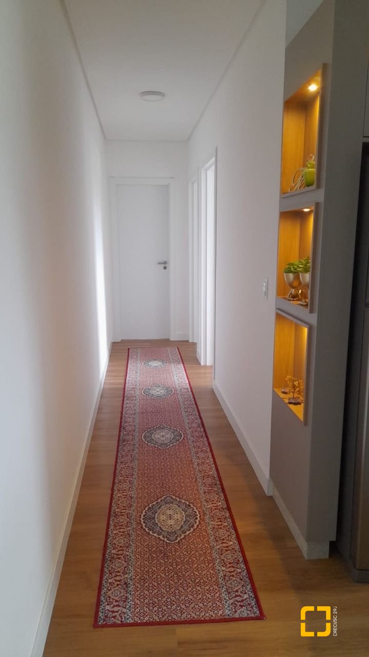 Apartamento com 81m², 3 quartos (sendo 1 suíte), 2 garagens, no bairro Ingleses do Rio Vermelho em Florianópolis