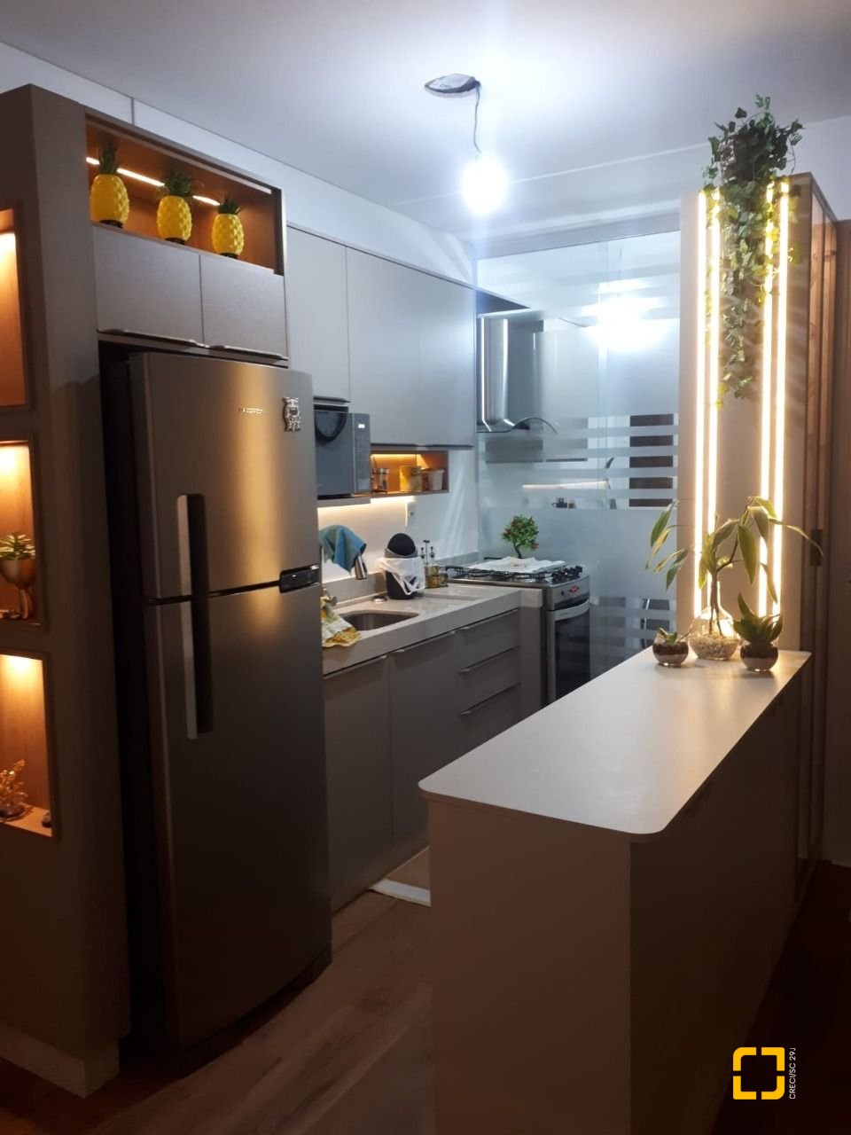 Apartamento com 81m², 3 quartos (sendo 1 suíte), 2 garagens, no bairro Ingleses do Rio Vermelho em Florianópolis