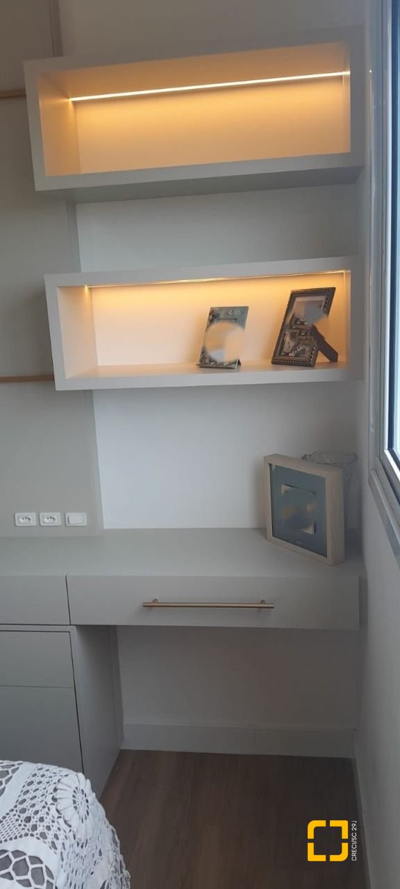 Apartamento com 81m², 3 quartos (sendo 1 suíte), 2 garagens, no bairro Ingleses do Rio Vermelho em Florianópolis