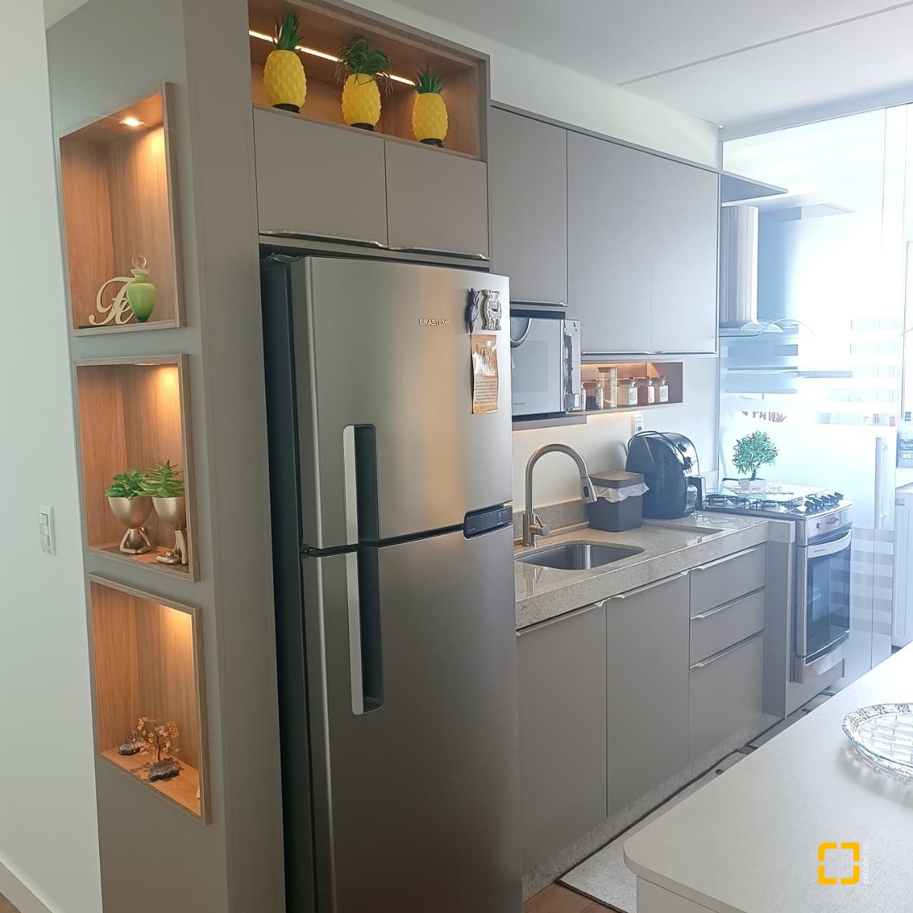 Apartamento com 81m², 3 quartos (sendo 1 suíte), 2 garagens, no bairro Ingleses do Rio Vermelho em Florianópolis
