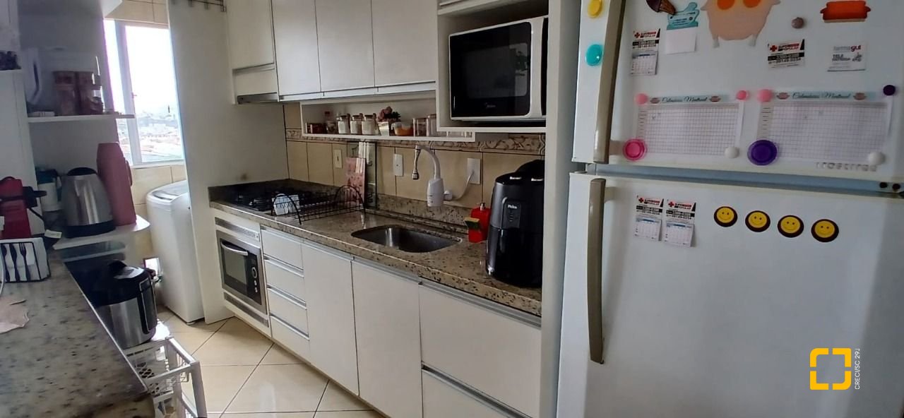Apartamento com 72m², 3 quartos, 1 garagem, no bairro Areias em São José