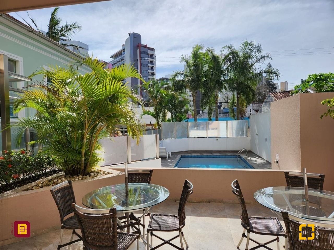 Apartamento com 65m², 2 quartos, 1 garagem, no bairro Centro em Florianópolis