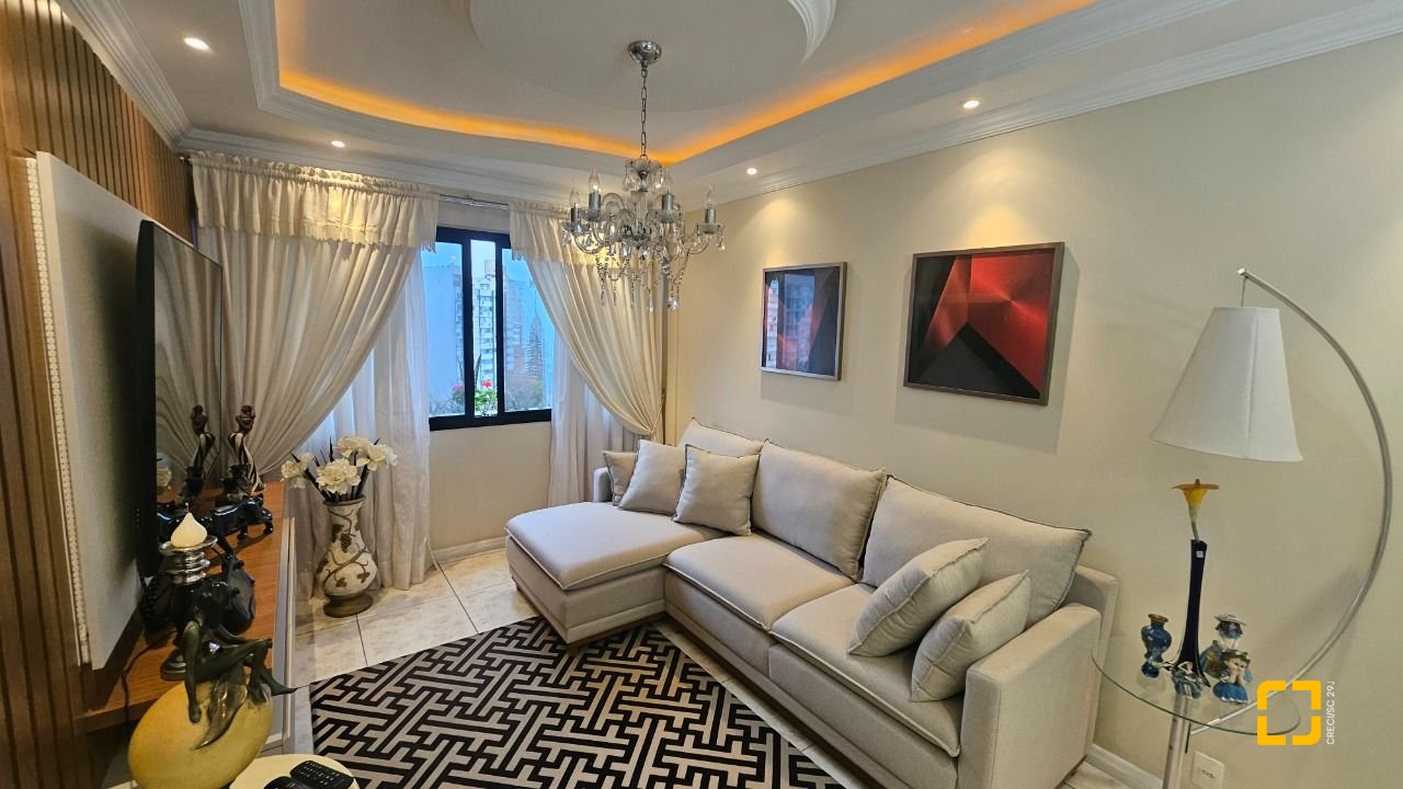 Apartamento com 65m², 2 quartos, 1 garagem, no bairro Centro em Florianópolis