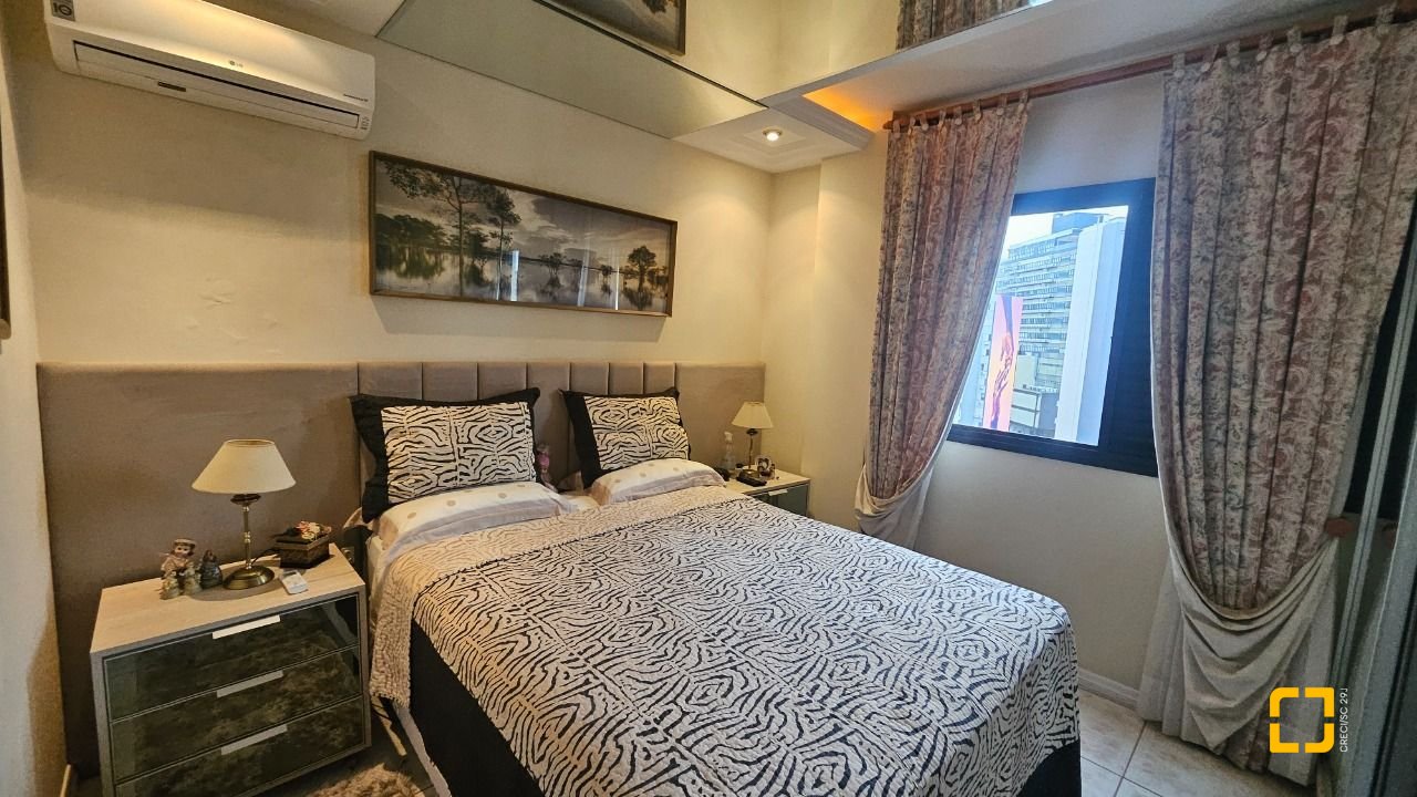 Apartamento com 65m², 2 quartos, 1 garagem, no bairro Centro em Florianópolis