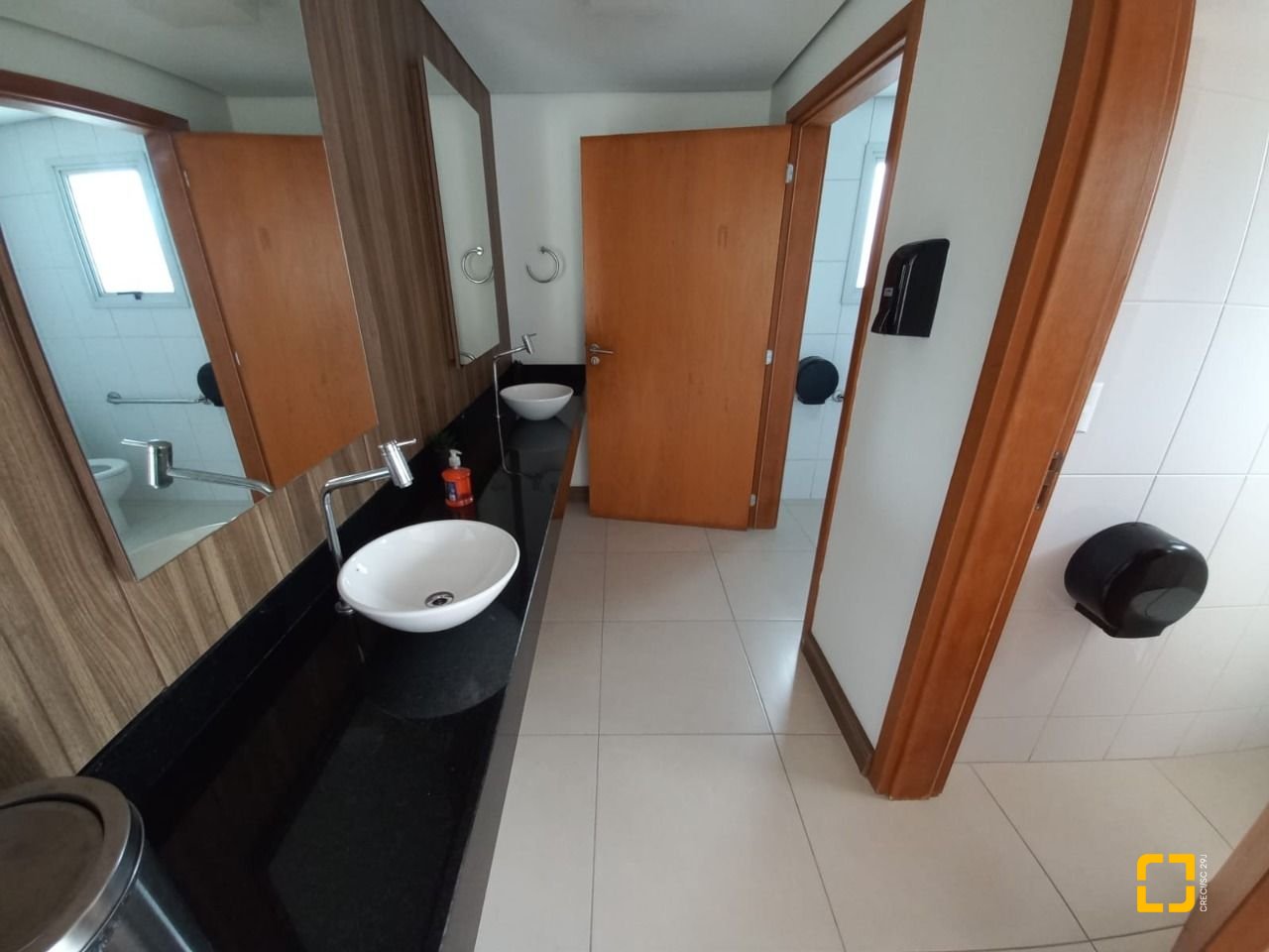Apartamento com 69m², 2 quartos (sendo 1 suíte), 1 garagem, no bairro Bela Vista em São José