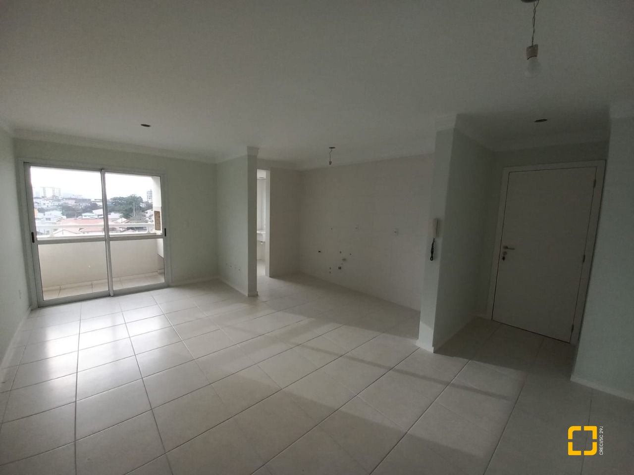 Apartamento com 69m², 2 quartos (sendo 1 suíte), 1 garagem, no bairro Bela Vista em São José