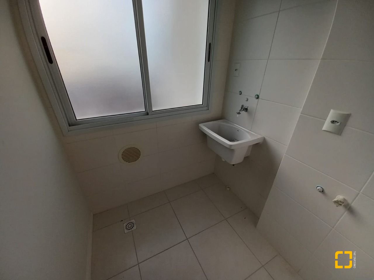 Apartamento com 69m², 2 quartos (sendo 1 suíte), 1 garagem, no bairro Bela Vista em São José