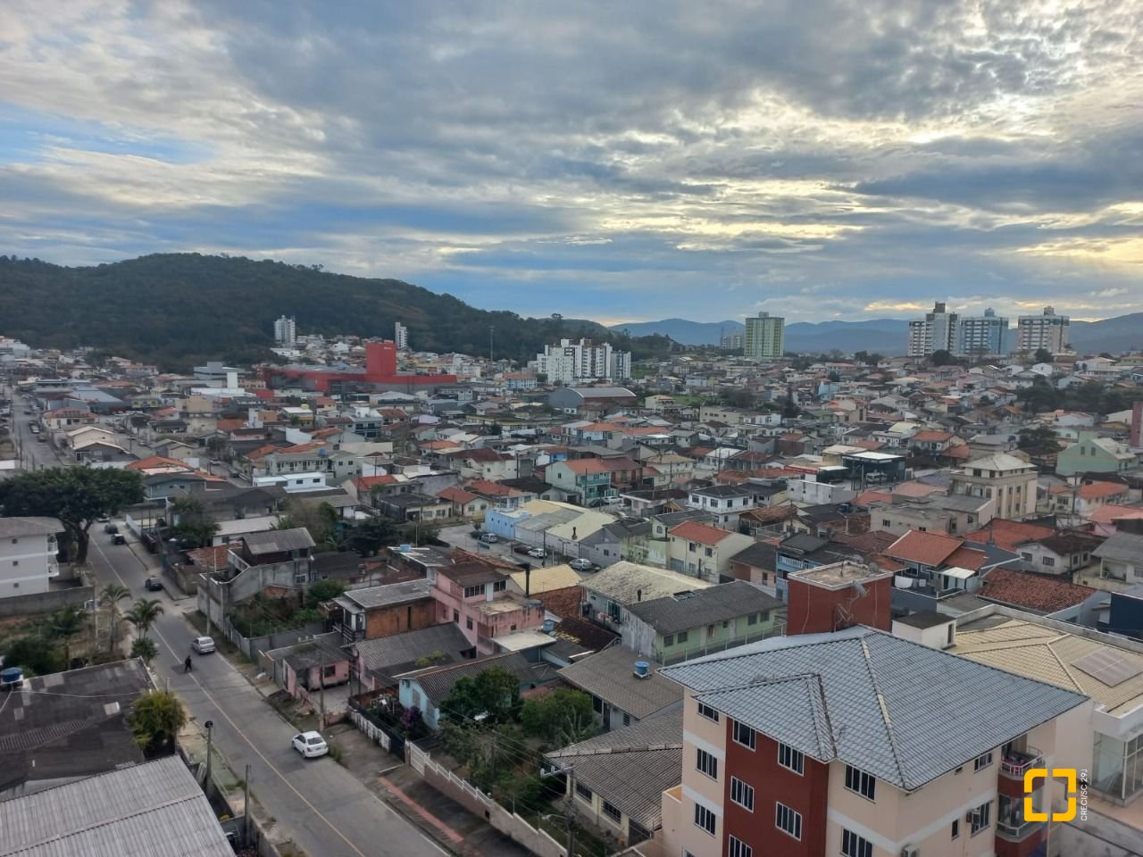 Apartamento com 69m², 2 quartos (sendo 1 suíte), 1 garagem, no bairro Bela Vista em São José