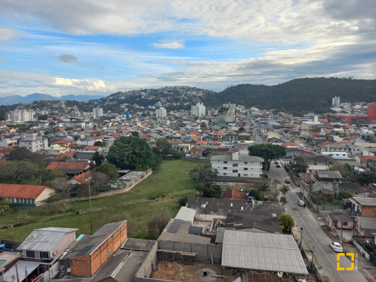 Apartamento com 69m², 2 quartos (sendo 1 suíte), 1 garagem, no bairro Bela Vista em São José