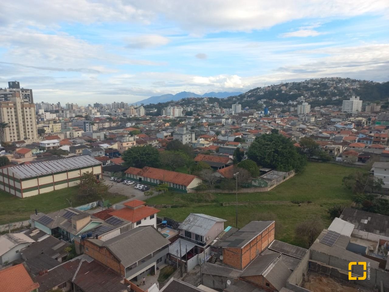 Apartamento com 69m², 2 quartos (sendo 1 suíte), 1 garagem, no bairro Bela Vista em São José