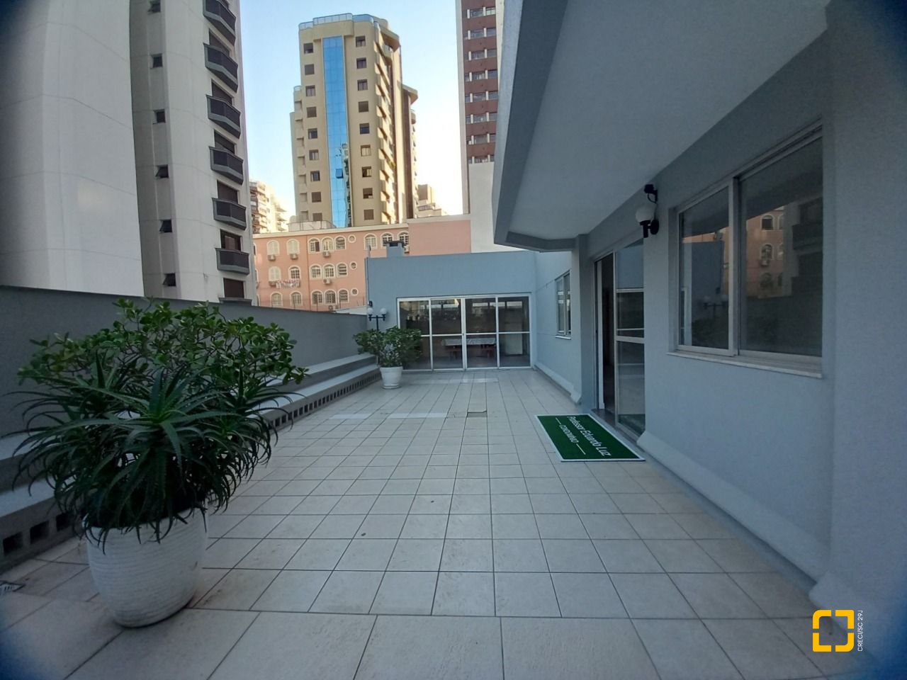 Apartamento com 80m², 2 quartos, 1 garagem, no bairro Centro em Florianópolis