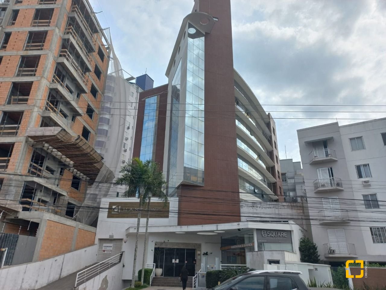 Sala com 34m², 1 garagem, no bairro Coqueiros em Florianópolis