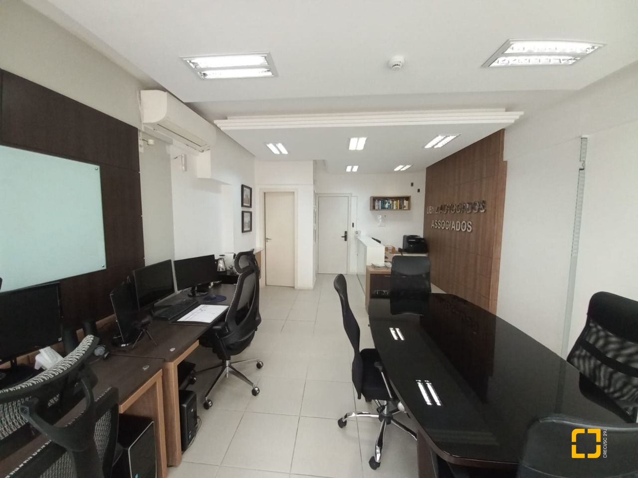 Sala com 34m², 1 garagem, no bairro Coqueiros em Florianópolis