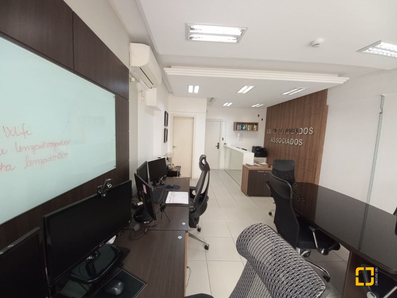 Sala com 34m², 1 garagem, no bairro Coqueiros em Florianópolis