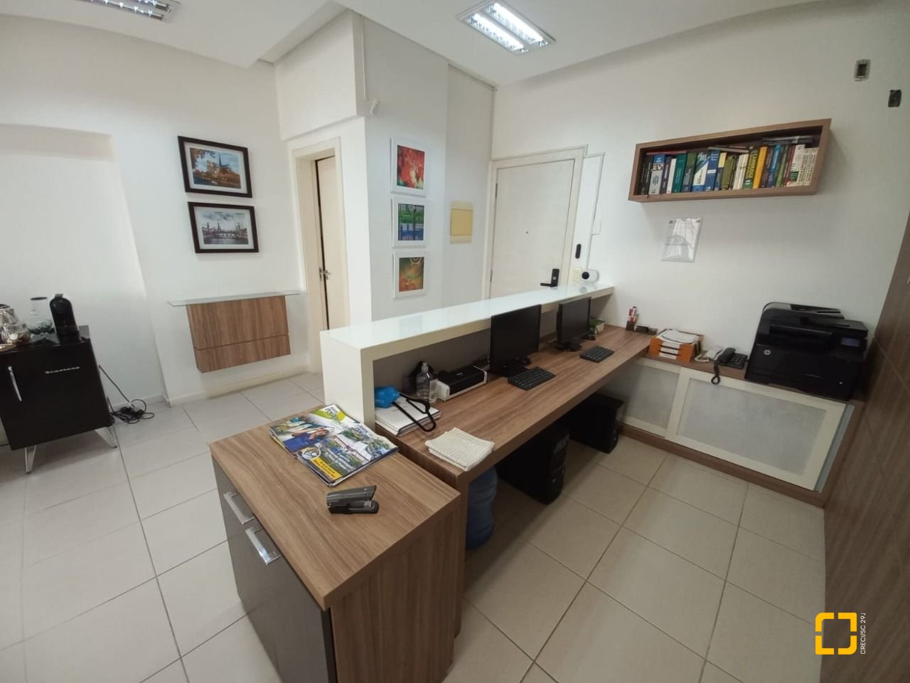 Sala com 34m², 1 garagem, no bairro Coqueiros em Florianópolis