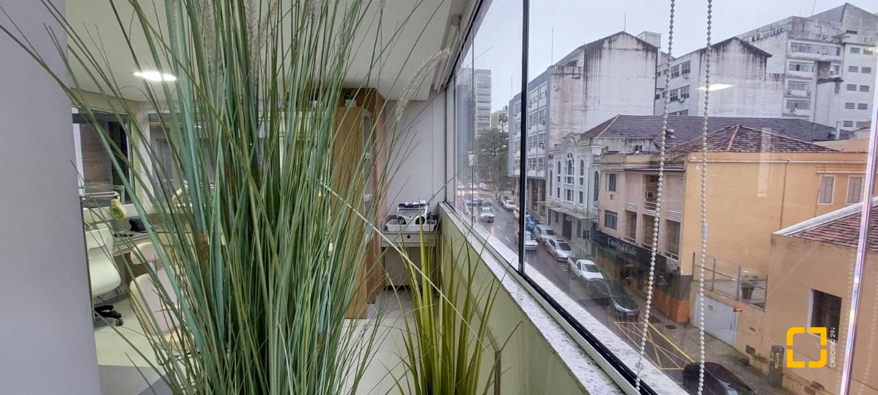 Sala com 212m², no bairro Centro em Florianópolis