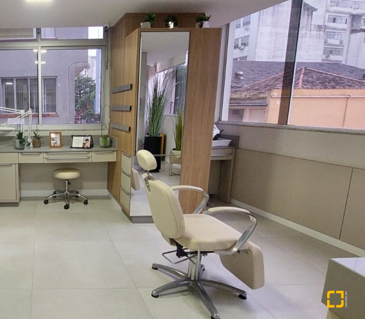 Sala com 212m², no bairro Centro em Florianópolis