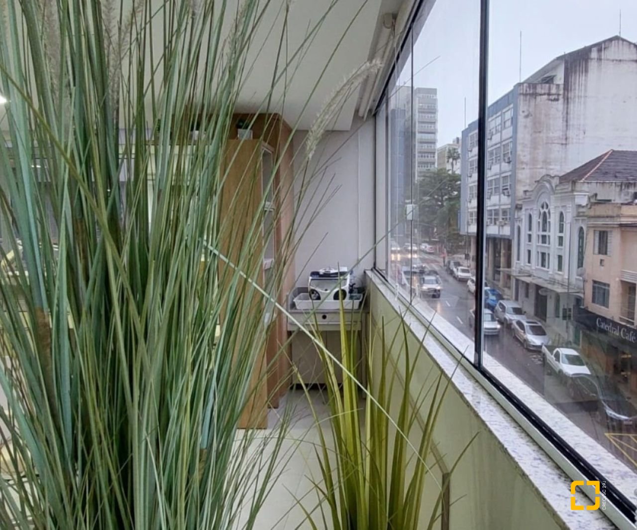 Sala com 212m², no bairro Centro em Florianópolis