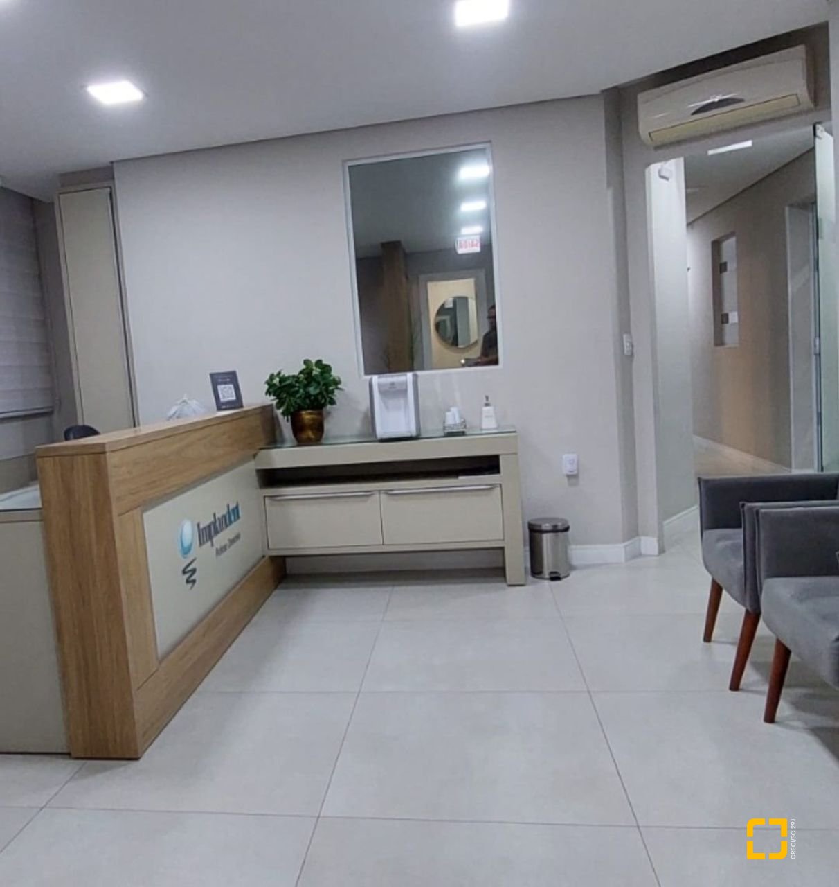 Sala com 212m², no bairro Centro em Florianópolis