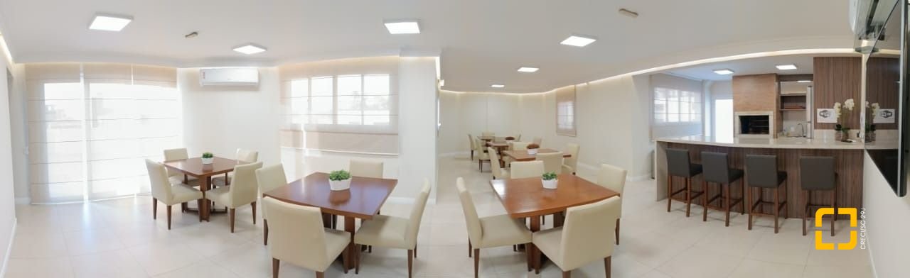 Apartamento com 122m², 4 quartos (sendo 1 suíte), 1 garagem, no bairro Centro em Florianópolis