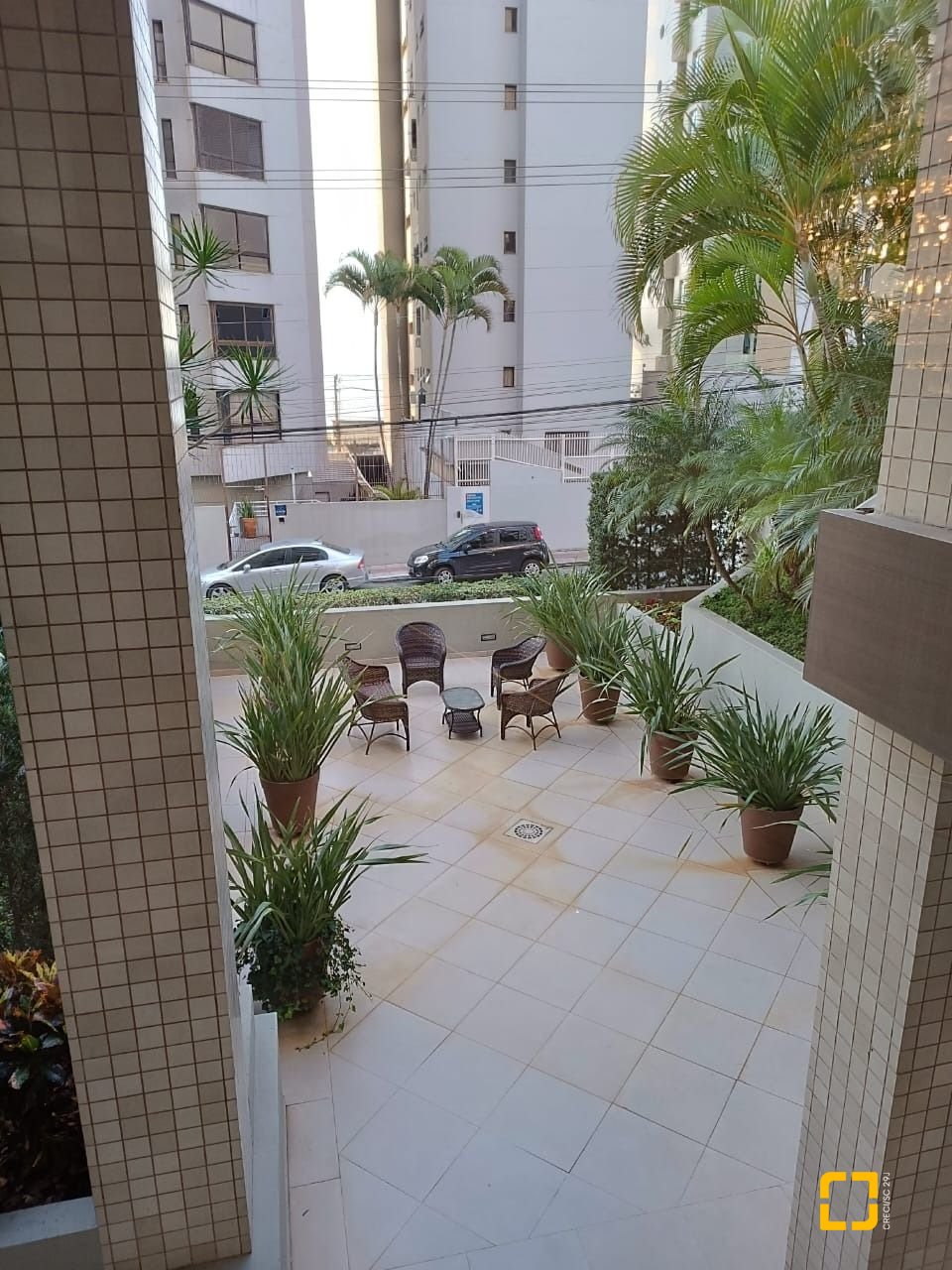 Apartamento com 122m², 4 quartos (sendo 1 suíte), 1 garagem, no bairro Centro em Florianópolis