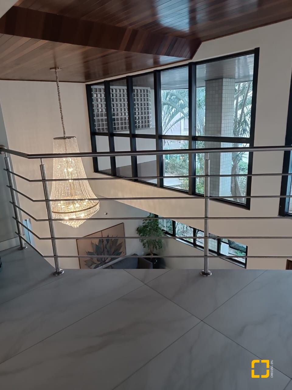 Apartamento com 122m², 4 quartos (sendo 1 suíte), 1 garagem, no bairro Centro em Florianópolis