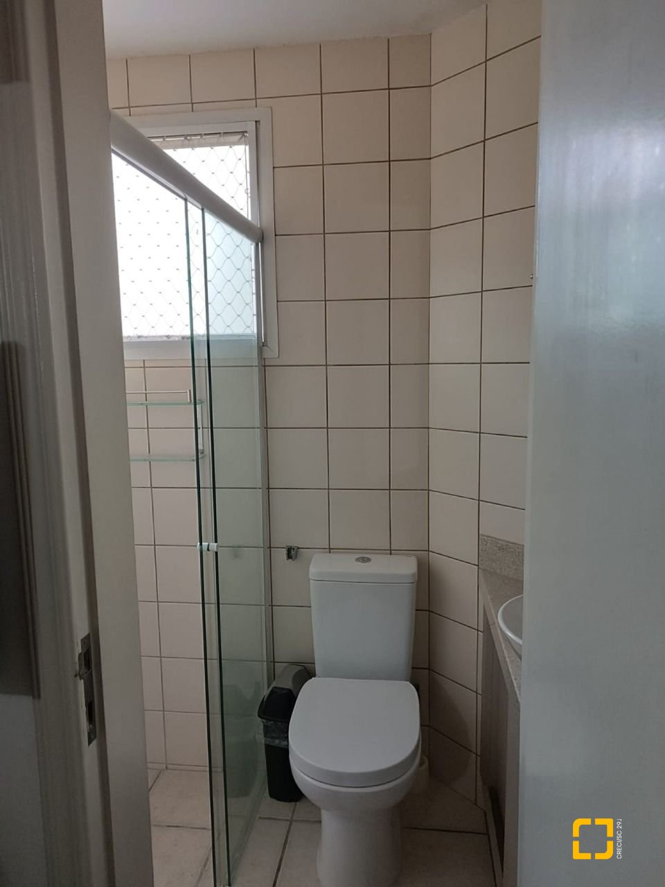 Apartamento com 122m², 4 quartos (sendo 1 suíte), 1 garagem, no bairro Centro em Florianópolis