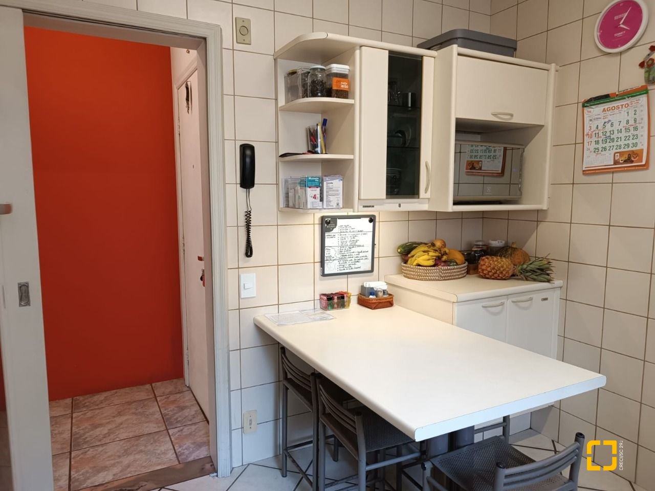 Apartamento com 122m², 4 quartos (sendo 1 suíte), 1 garagem, no bairro Centro em Florianópolis