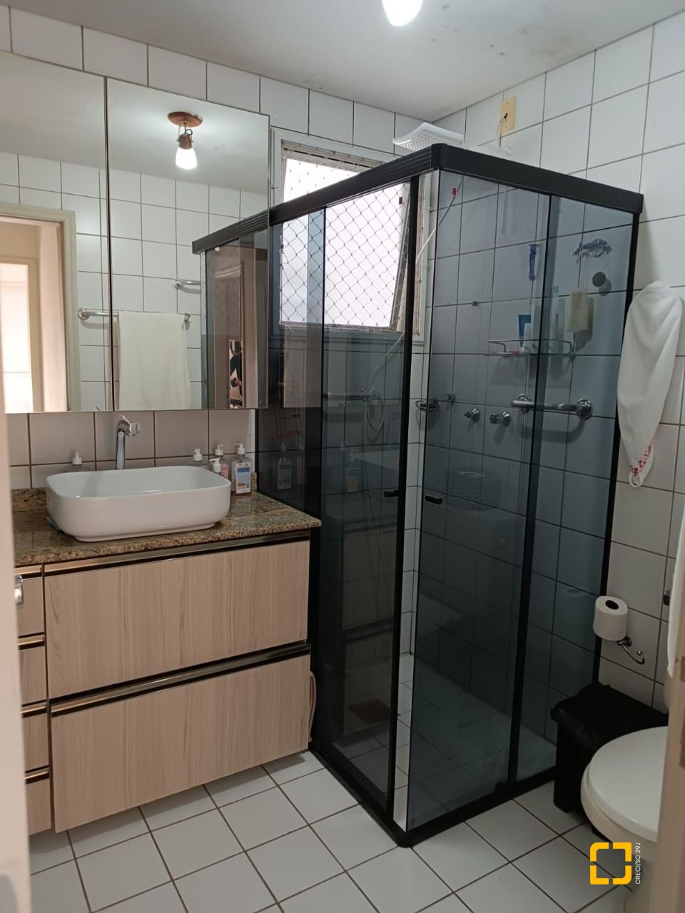 Apartamento com 122m², 4 quartos (sendo 1 suíte), 1 garagem, no bairro Centro em Florianópolis