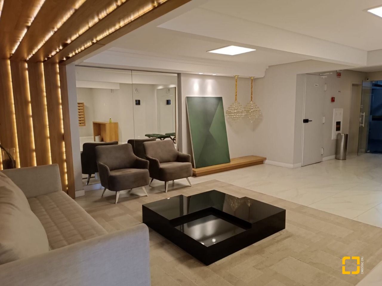 Apartamento com 122m², 4 quartos (sendo 1 suíte), 1 garagem, no bairro Centro em Florianópolis