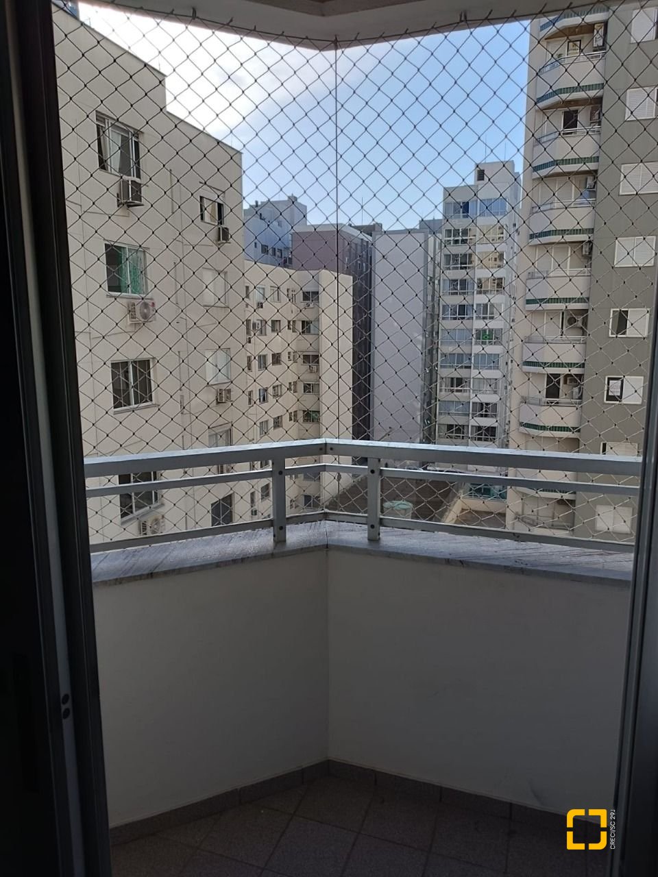 Apartamento com 122m², 4 quartos (sendo 1 suíte), 1 garagem, no bairro Centro em Florianópolis