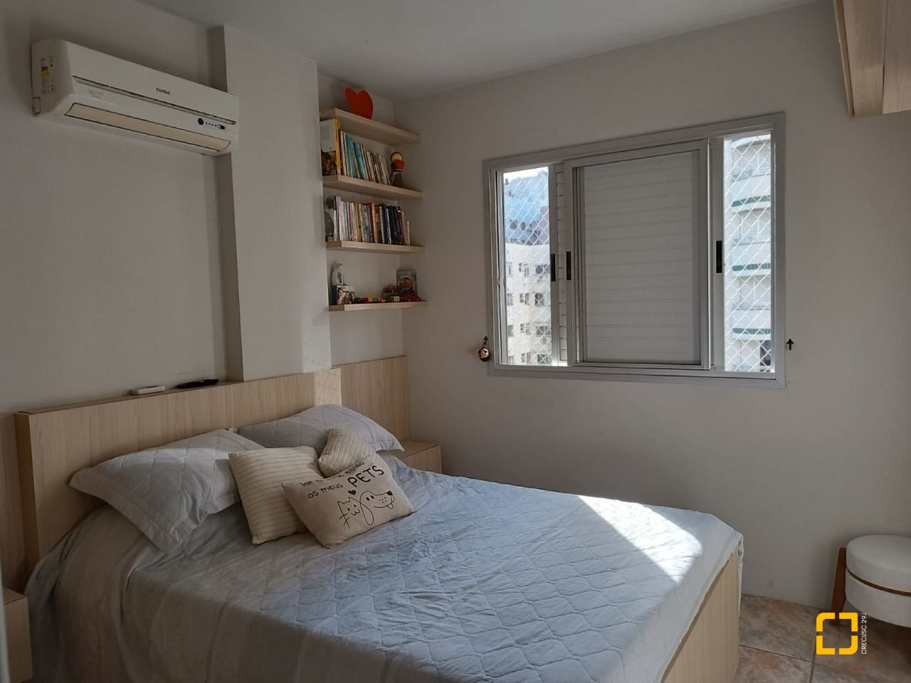 Apartamento com 122m², 4 quartos (sendo 1 suíte), 1 garagem, no bairro Centro em Florianópolis