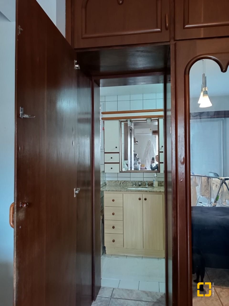 Apartamento com 122m², 4 quartos (sendo 1 suíte), 1 garagem, no bairro Centro em Florianópolis