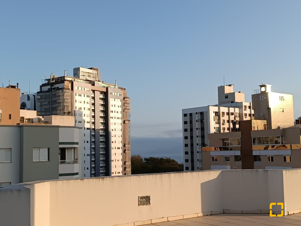 Apartamento com 122m², 4 quartos (sendo 1 suíte), 1 garagem, no bairro Centro em Florianópolis
