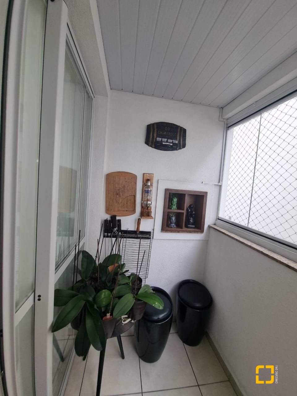 Apartamento com 60m², 2 quartos, 1 garagem, no bairro Fazenda Santo Antônio em São José