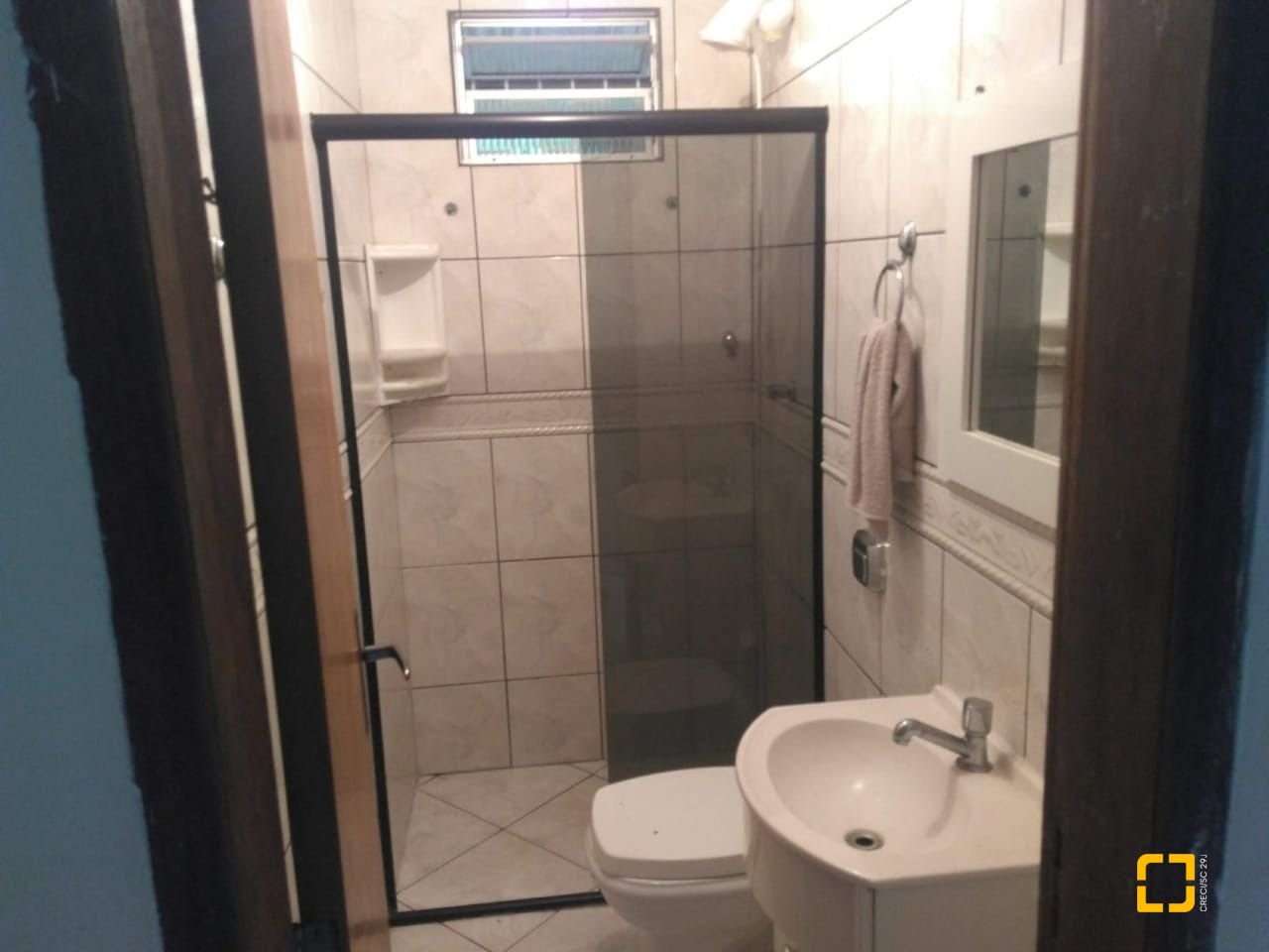 Casa com 137m², 5 quartos (sendo 1 suíte), 4 garagens, no bairro Forquilhinhas em São José